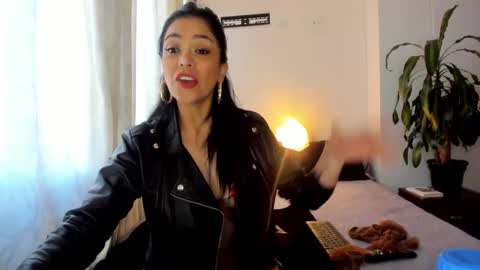 Snapshot of nicole_lustt chatting on January 2025 04:53:01 PM Nicole online show from January 2025 04:53:01 PM