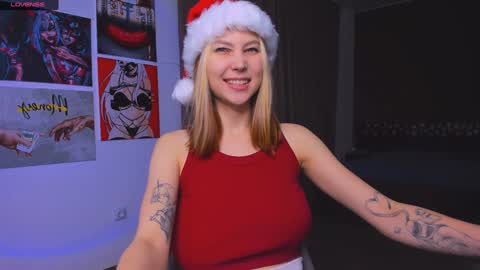 Snapshot of nicole_matt chatting on December 2024 12:31:01 AM Nicole online show from December 2024 12:31:01 AM