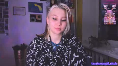 Snapshot of nicole_matt chatting on December 2025 09:08:01 PM Nicole online show from December 2025 09:08:01 PM