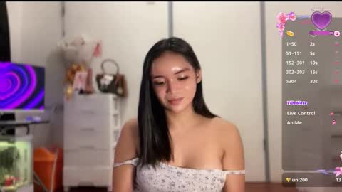 NICOLE online show from October 2025 12:58:01 PM