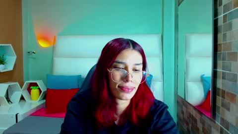 N i c o l e  online show from January 2025 02:19:02 PM