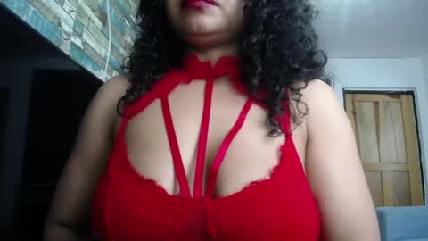 Snapshot of nicoleebon chatting on May 2026 02:45:01 PM Nicole online show from May 2026 02:45:01 PM