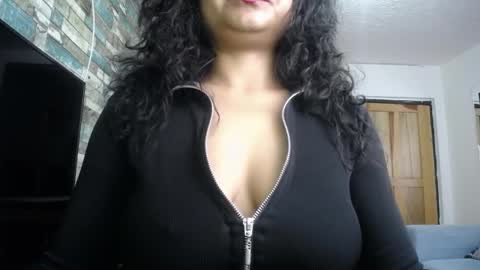 Snapshot of nicoleebon chatting on May 2026 06:03:01 PM Nicole online show from May 2026 06:03:01 PM