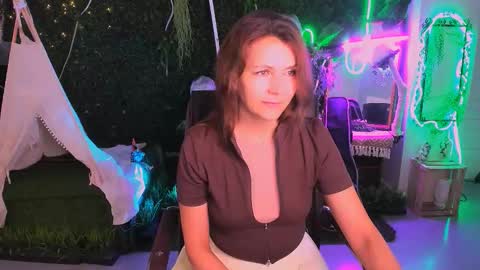 Snapshot of nicolehits chatting on November 2025 05:32:02 AM nicolehits online show from November 2025 05:32:02 AM