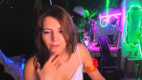 Snapshot of nicolehits chatting on November 2025 05:33:01 AM nicolehits online show from November 2025 05:33:01 AM