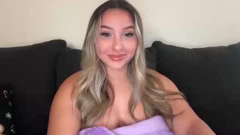 nicolelovesyou444 online show from October 2025 11:11:01 AM