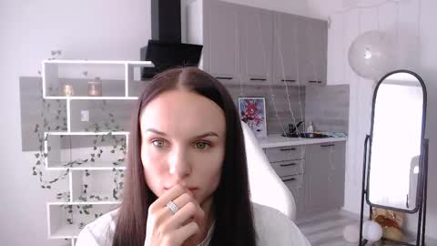 Nicole online show from May 2026 07:26:01 AM