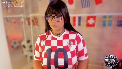 Andrea give it a thumbs up please its important  online show from June 2026 03:39:02 PM
