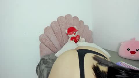 nicole santana online show from November 2025 06:41:01 PM