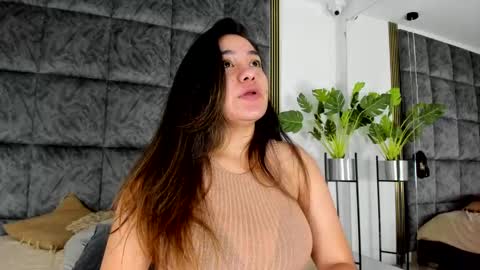 Nicole online show from March 2025 10:05:02 PM