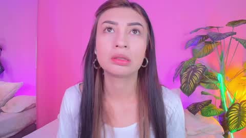 Nicol  online show from December 2024 01:28:01 PM