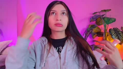 Nicol  online show from December 2024 12:49:01 PM