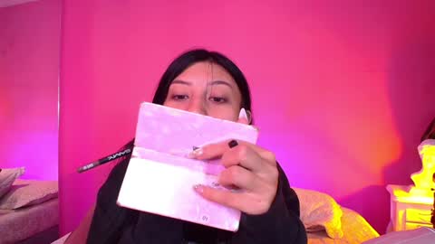 Nicol  online show from December 2024 12:31:01 PM