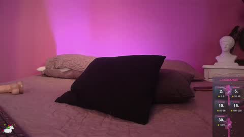 Nicol  online show from January 2025 04:33:01 PM