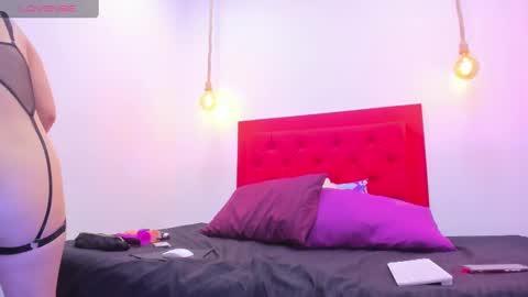 Snapshot of nicoll_valentina chatting on March 2025 02:07:01 PM N I C O L L  online show from March 2025 02:07:01 PM
