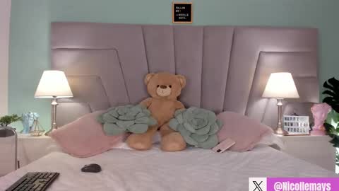 Nicolle Mays online show from February 2025 05:19:02 PM