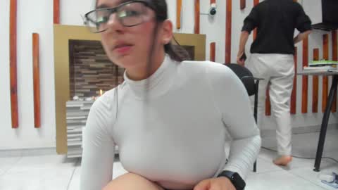 Nicolle Mays online show from February 2025 04:01:02 PM