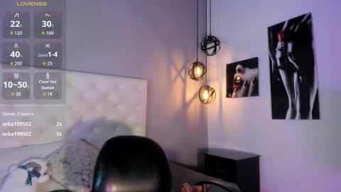 Nicolle online show from January 2026 05:27:02 PM