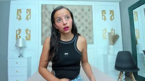 Nicolle online show from March 2026 01:06:01 PM