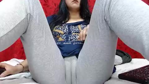 NICOLLE online show from February 2026 09:52:01 PM