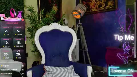 Nicolle online show from November 2025 08:47:01 AM