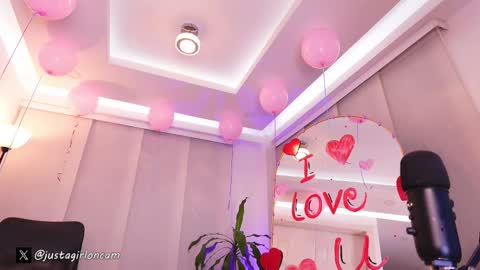 Nicollet online show from February 2026 02:53:01 AM