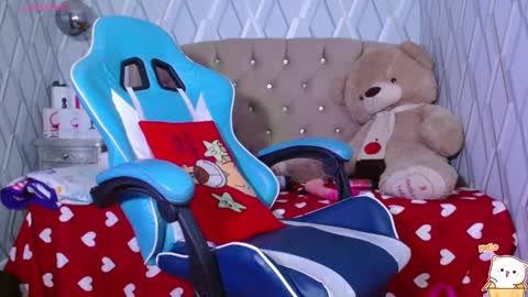 Nicolle Miley online show from February 2025 10:03:02 AM