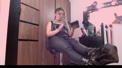 Snapshot of nicolmiss chatting on May 2026 11:12:03 PM nicolmiss online show from May 2026 11:12:03 PM