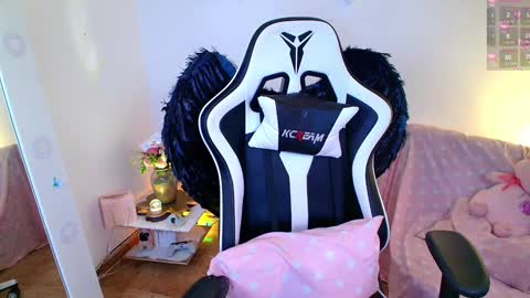 Nicol online show from January 2025 03:56:02 AM