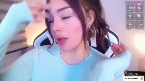 Nicol online show from December 2025 01:11:01 AM