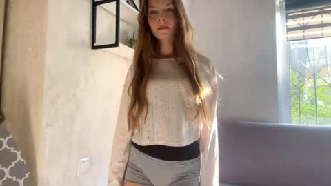 Snapshot of nidarauhecker chatting on April 2026 05:22:01 AM Agata online show from April 2026 05:22:01 AM