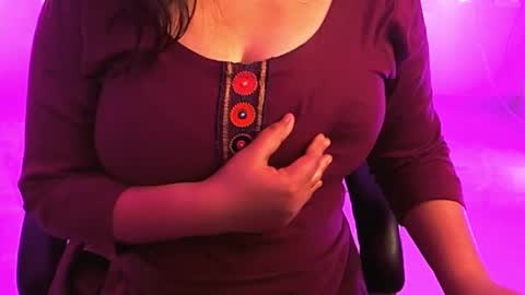 nightqueen107446 online show from February 2025 09:03:01 AM