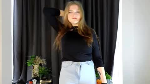 Azalea online show from December 2025 07:35:01 AM