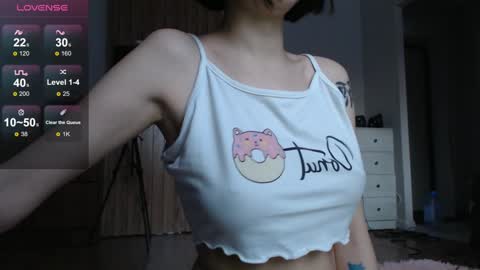 Niia online show from December 2024 10:44:02 AM