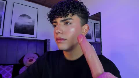 Snapshot of niick_twink chatting on October 2025 07:22:02 PM niick_twink online show from October 2025 07:22:02 PM