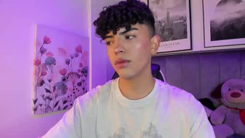 Snapshot of niick_twink chatting on October 2025 07:25:02 PM niick_twink online show from October 2025 07:25:02 PM