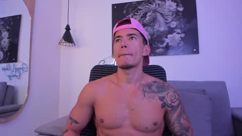 Niick online show from December 2024 10:16:01 PM