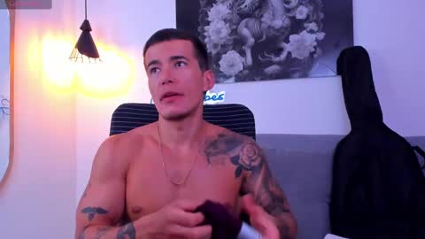 Niick online show from March 2025 11:26:01 PM