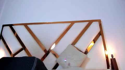 Nicolle  online show from April 2026 09:36:02 AM