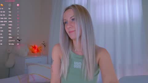 Snapshot of nika_bloom chatting on October 2025 06:32:02 AM Nika Bloom online show from October 2025 06:32:02 AM