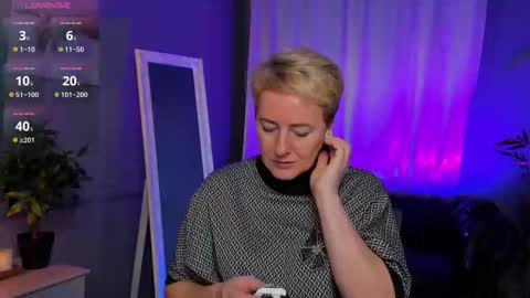 Nika online show from November 2025 05:28:02 AM