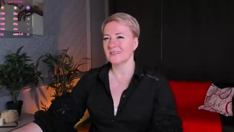 Snapshot of nika_smit chatting on June 2026 05:05:01 AM Nika online show from June 2026 05:05:01 AM