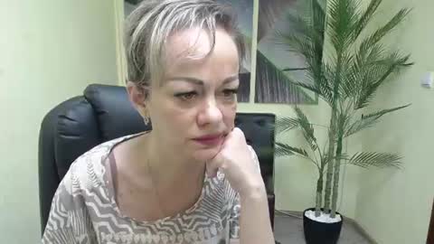 Snapshot of nikamayu chatting on July 2026 06:52:02 AM Nika online show from July 2026 06:52:02 AM