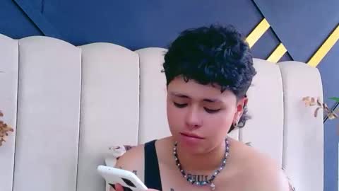 Nikievanz online show from April 2026 06:27:01 PM