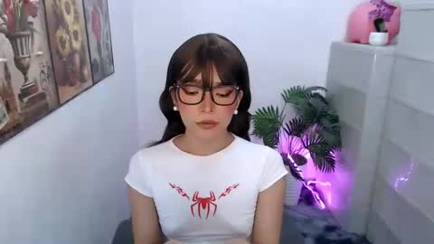 Snapshot of nikitta_morris chatting on May 2026 07:26:01 AM nikitta_morris online show from May 2026 07:26:01 AM