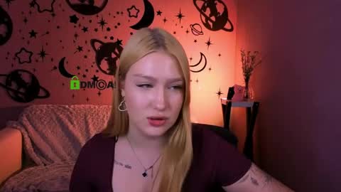 nikkalee online show from May 2026 11:32:01 PM