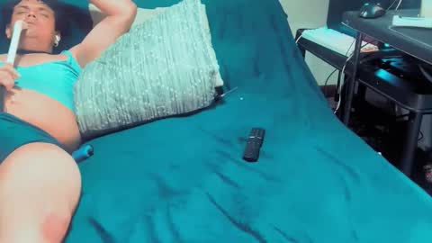 nikkelsofia online show from February 2026 07:12:02 AM