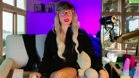 Snapshot of nikki_goldberg chatting on September 2025 09:20:01 AM Kitty Chatte online show from September 2025 09:20:01 AM