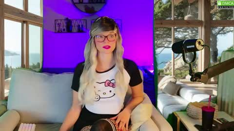 Snapshot of nikki_goldberg chatting on September 2025 09:44:01 AM Kitty Chatte online show from September 2025 09:44:01 AM