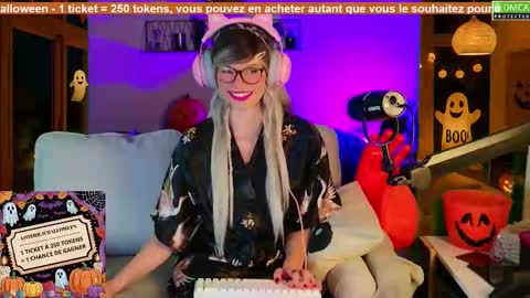 Snapshot of nikki_goldberg chatting on October 2025 08:09:02 PM Kitty Chatte online show from October 2025 08:09:02 PM